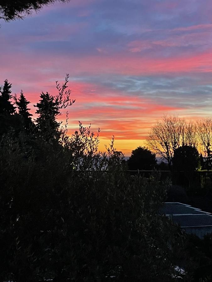 Cassis, superbe appartement avec terrasse Extérieur photo